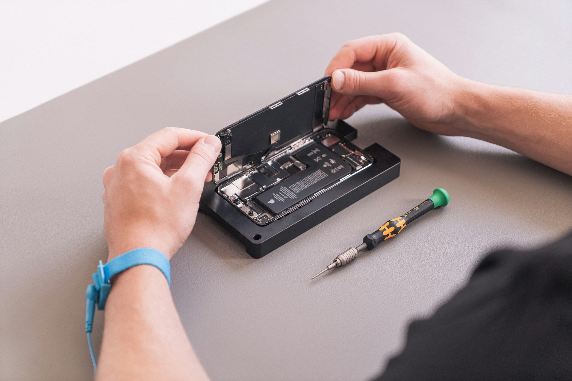 revendo-hHHhWVd4a0s-unsplash